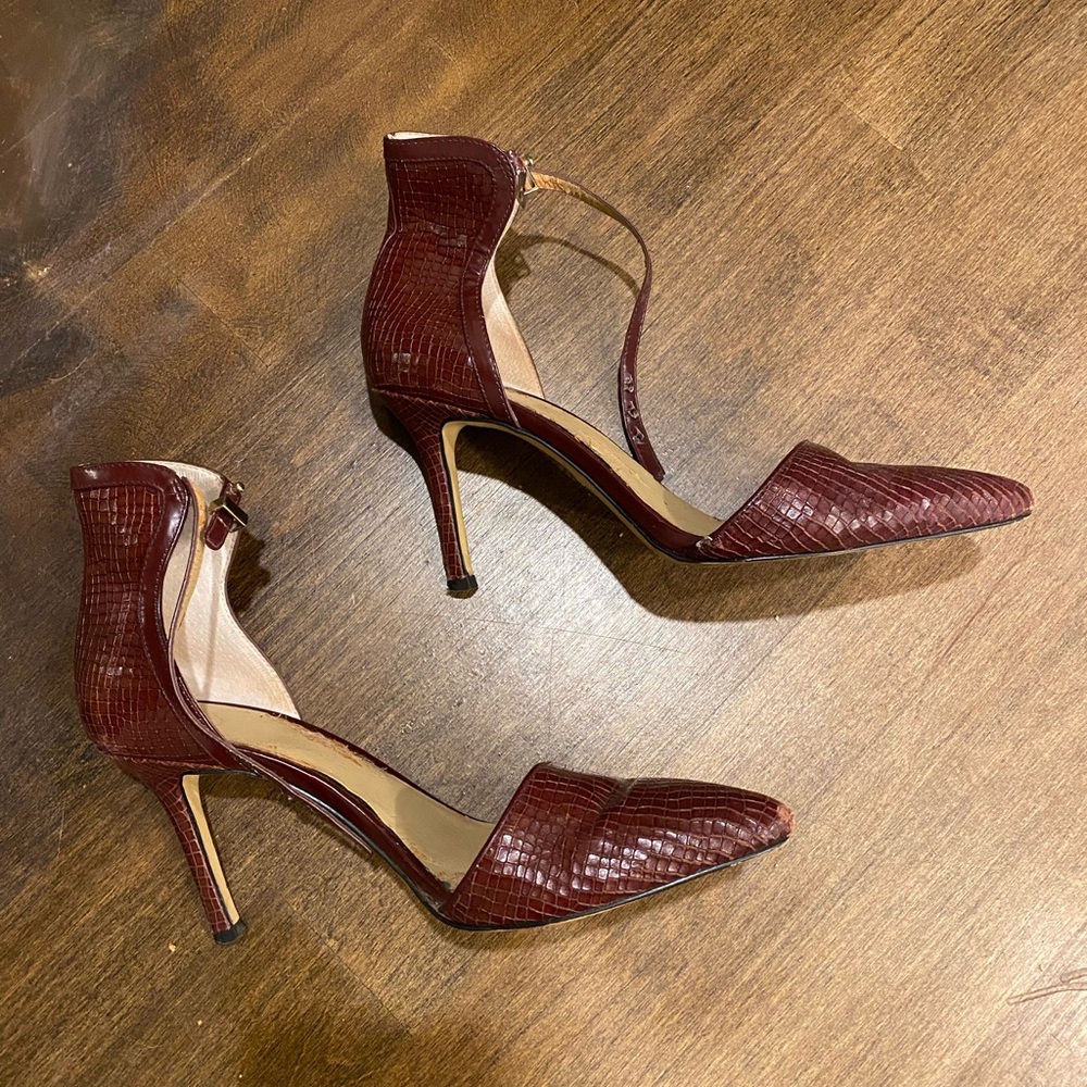 Ann Taylor Burgundy Croc-Embossed Leather Heels - Size 9.5M women’s